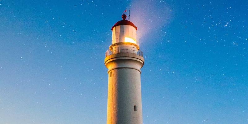 古诗词整本书阅读指导策略：从兴趣激发到深度研讨的语文教育新路径