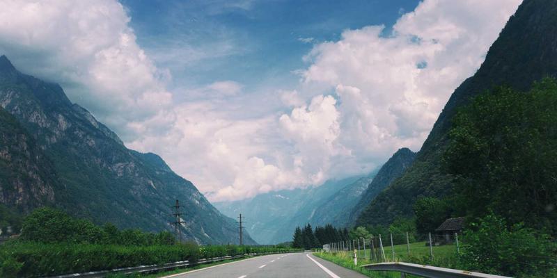 语文教育新视野：深度课文解析与在线学习资源的融合之道